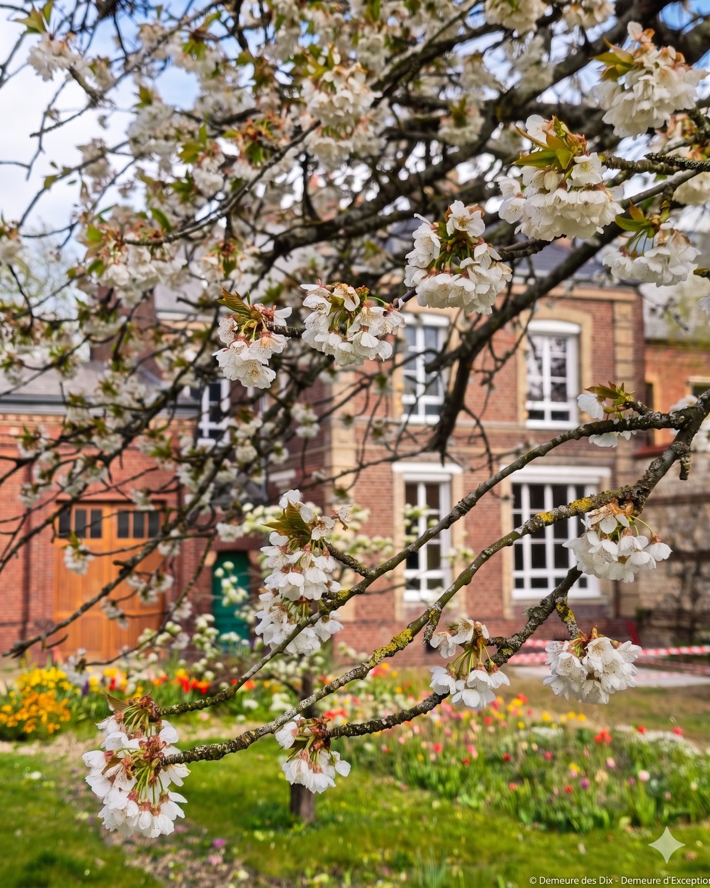 La Demeure des Dix · Jardin en fleurs